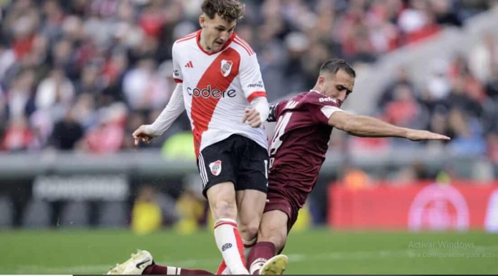 River quiere imponerse ante Lanús y seguir en la pelea: hora, formaciones y TV