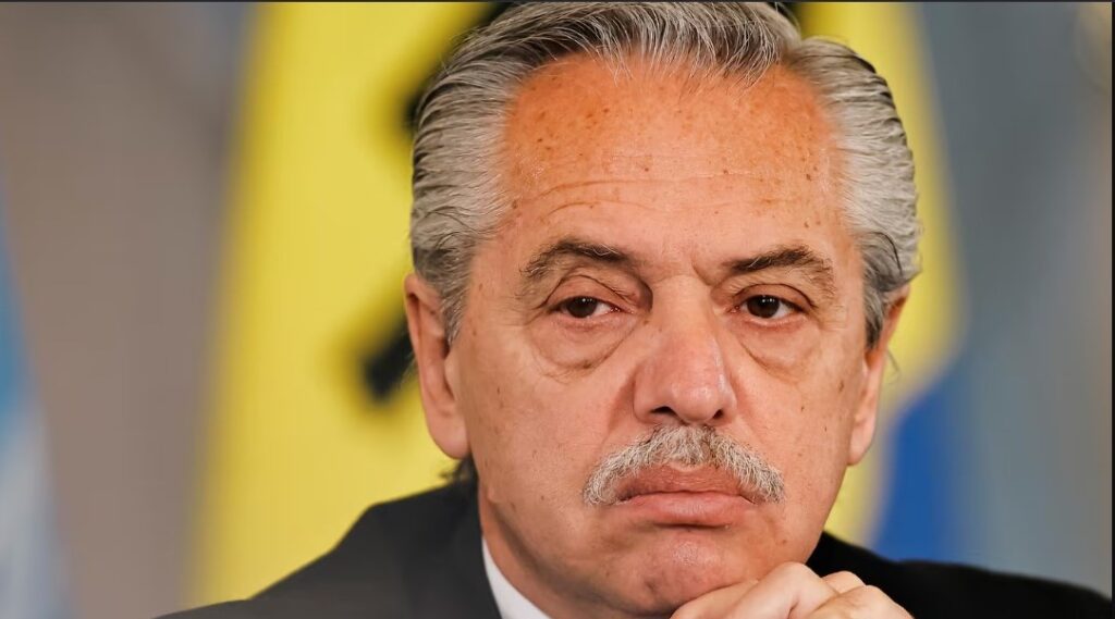 Causa de los seguros: Alberto Fernández reaparece para declarar en Comodoro Py