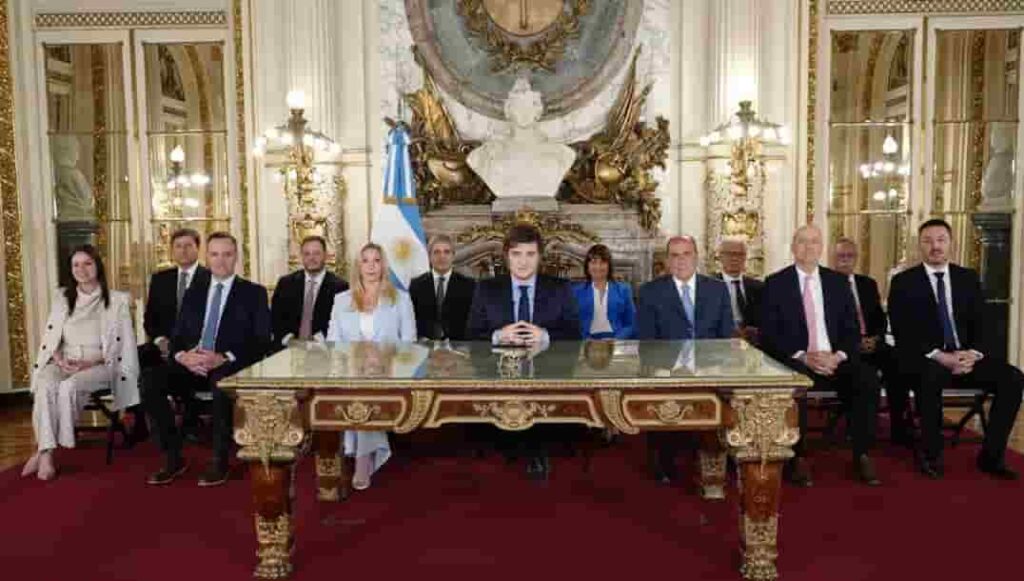 Javier Milei anunció que eliminará el 90% de los impuestos nacionales y que levantará el cepo en 2025