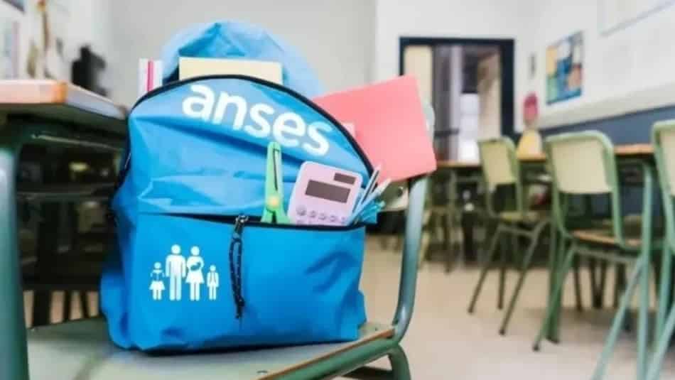 Entregan una ayuda económica a AUH con el inicio de las clases 2025: pedila hoy